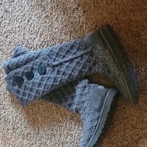 Grey Cardi Uggs